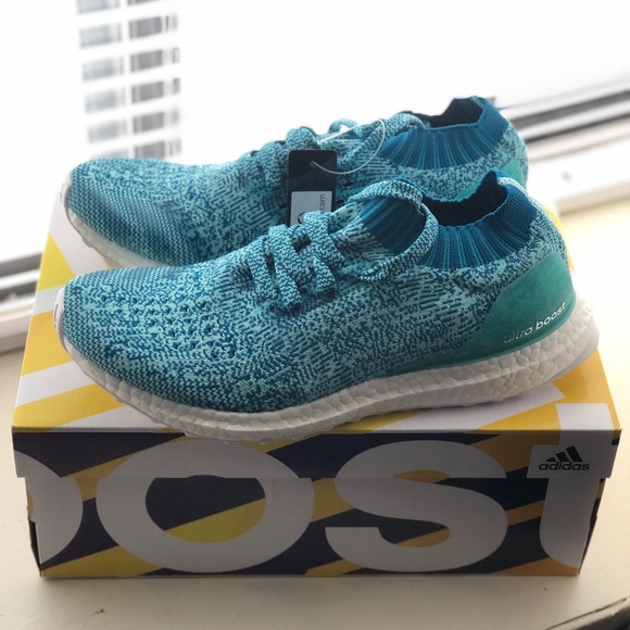 2 pair of Adidas Ultraboost Women’s size 8 NWT - Picture 6 of 7